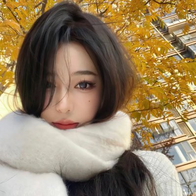 绿茵春色